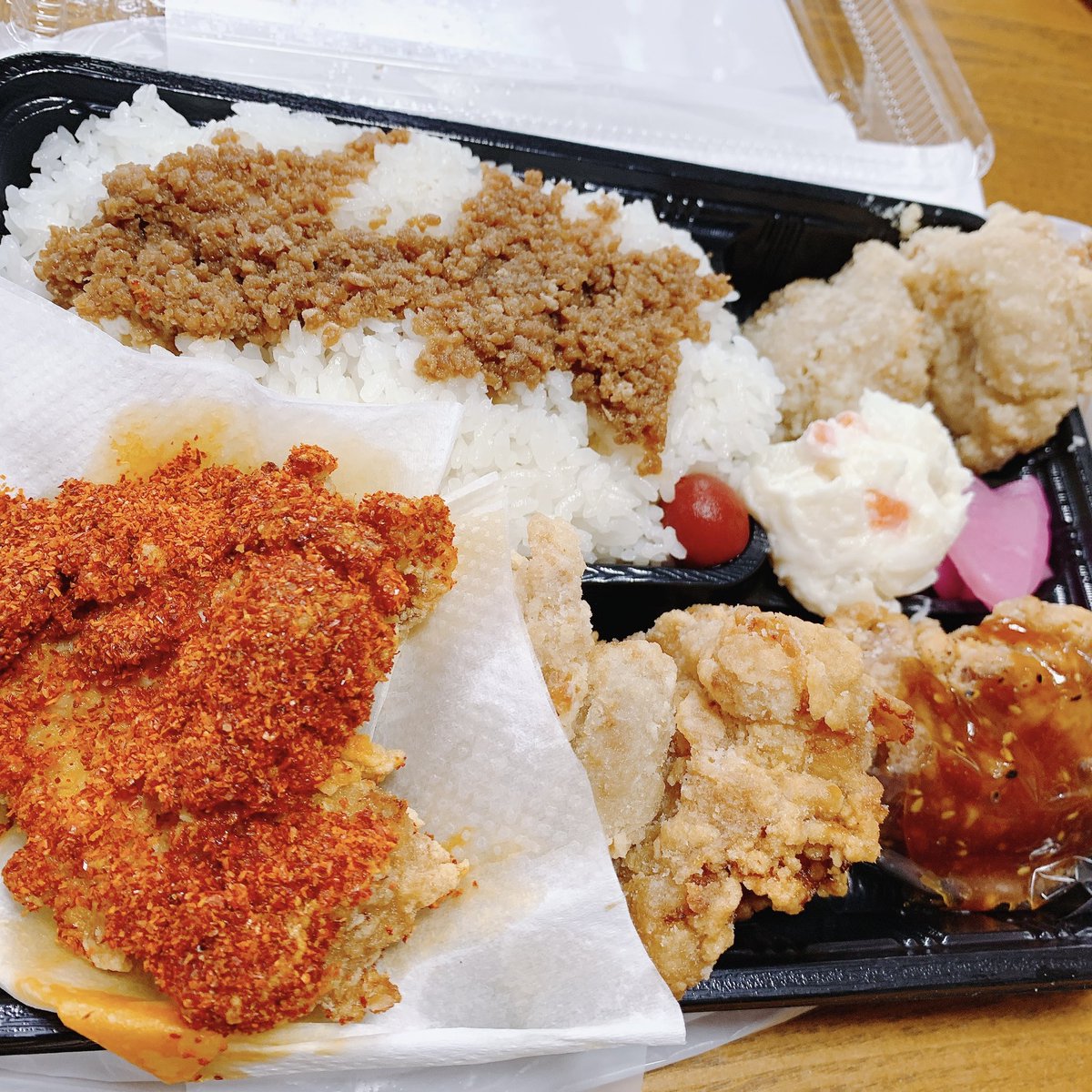 chomo_lanma's tweet photo. あ〜、米が美味いんだよなぁー。 https://t.co/zod36AnKga