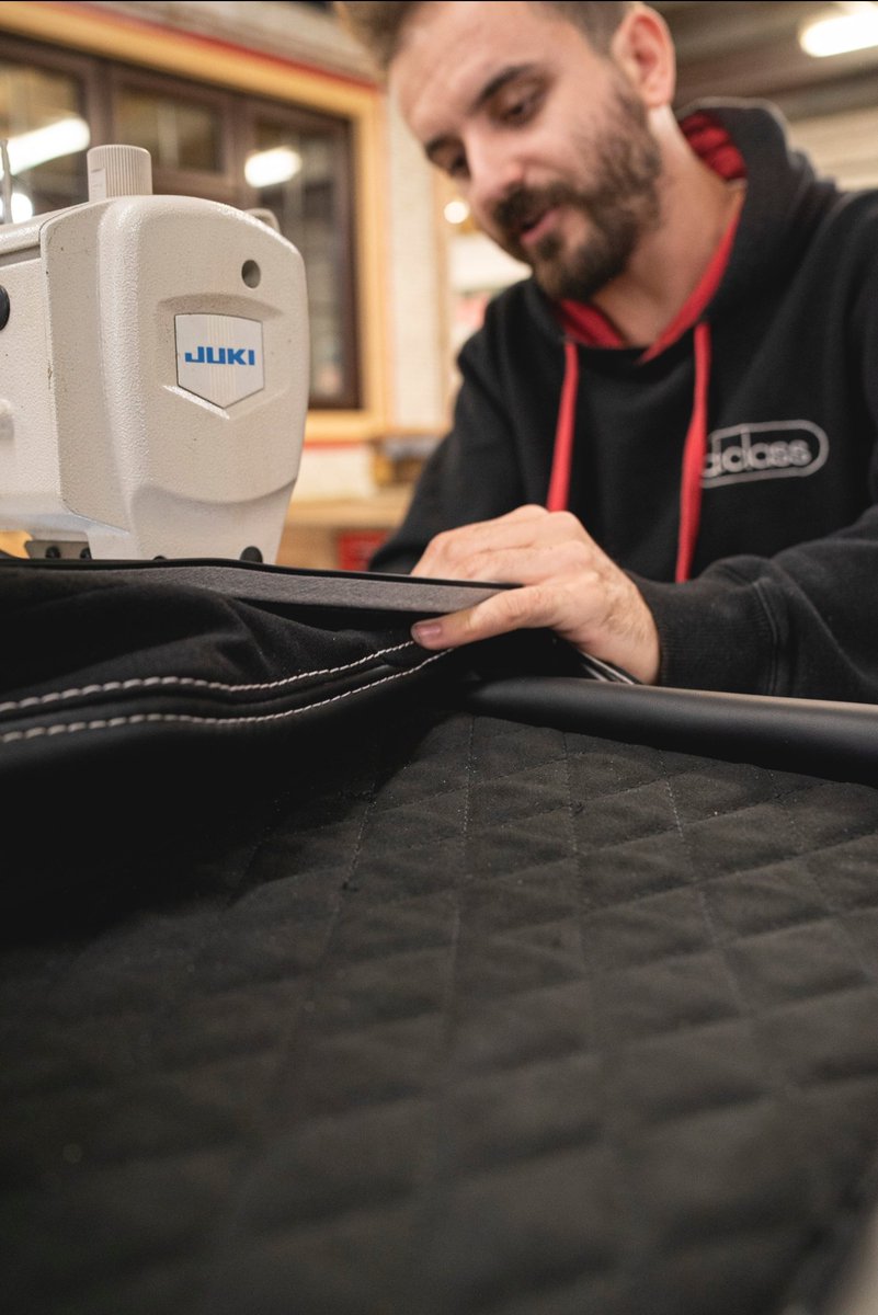 dclassauto's tweet photo. Mercedes Brabus G500 B40-500 4x4² we recently had in for a partial drivers seat retrim, due to a cigarette burn. We matched the alcantara with the original AMG seat centres and recreated the diamond quilting to the manufacturers specifications. #dclassauto https://t.co/s30MjhayWy