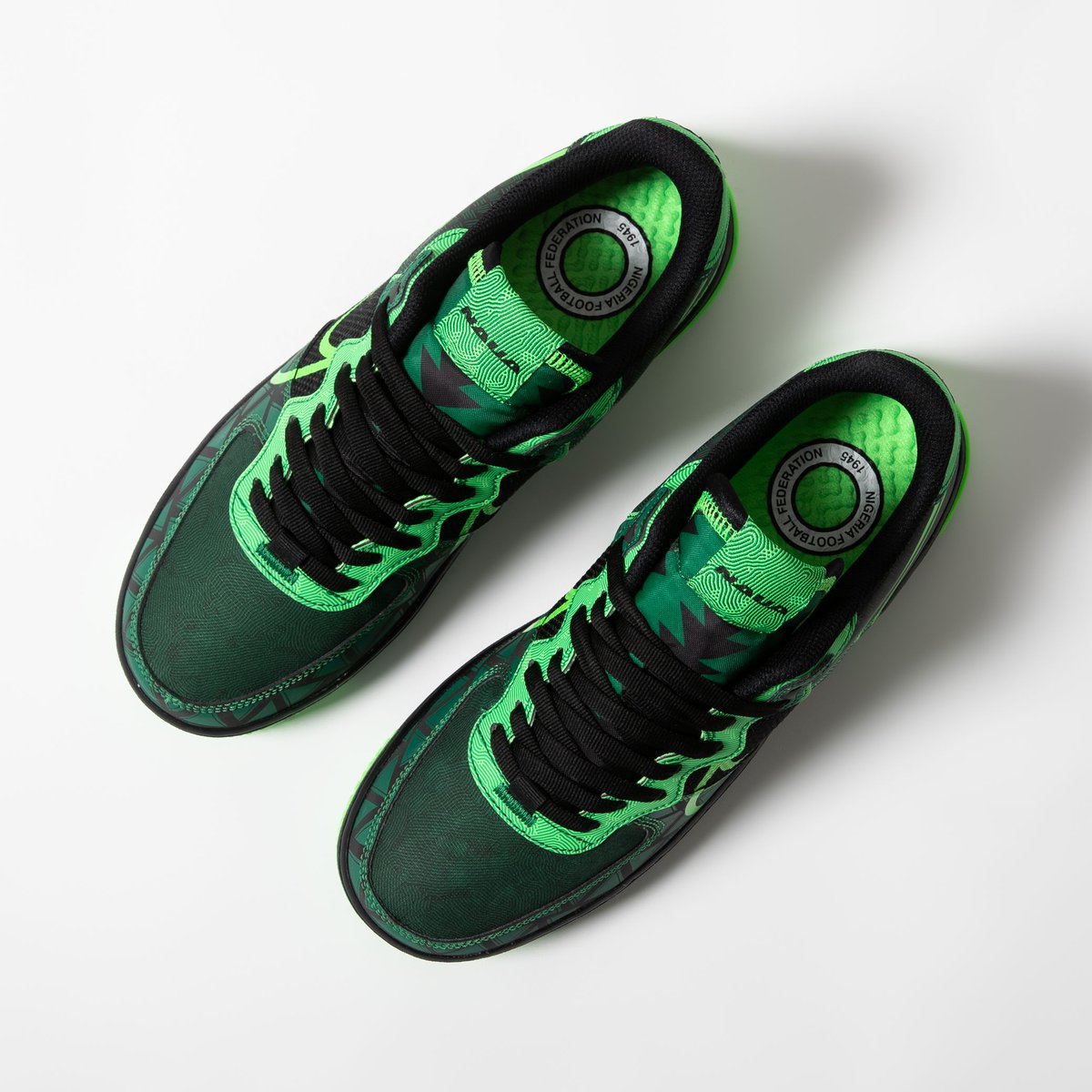 titoloshop's tweet photo. ONLINE NOW 🔥 Nike Air Force 1 React QS "Naija"
available for purchase ➡️ https://t.co/gcnODGSvTs
sizerun 🏃🏻US 4 (36) - US 12 (46) 🏃🏾⠀
🔎 CW3918-001⠀
⠀⠀
#titolo⠀⠀
#titoloSHOP⠀⠀
#af1react
#naija https://t.co/0wadlOu0NI