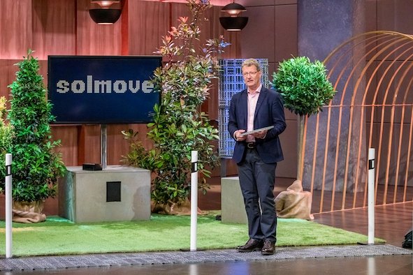 Solmove1's tweet photo. #Solmove with its innovative concept of the #smart #solar #street will be onGerman television #VOX tonight at 8.15 pm in "Die Hoehle der Löwen" and hopes for a deal with #Nico #Rosberg and the other #investors #diehoehlederloewen https://t.co/kXeaUdDVzt