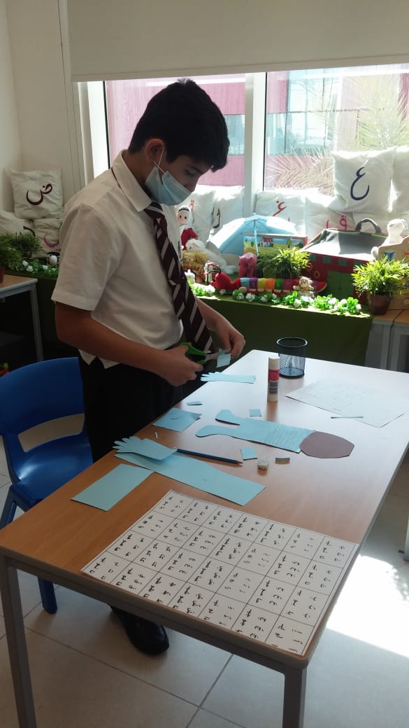 What a creative way of introducing yourself in Arabic! #kentcollegedxb