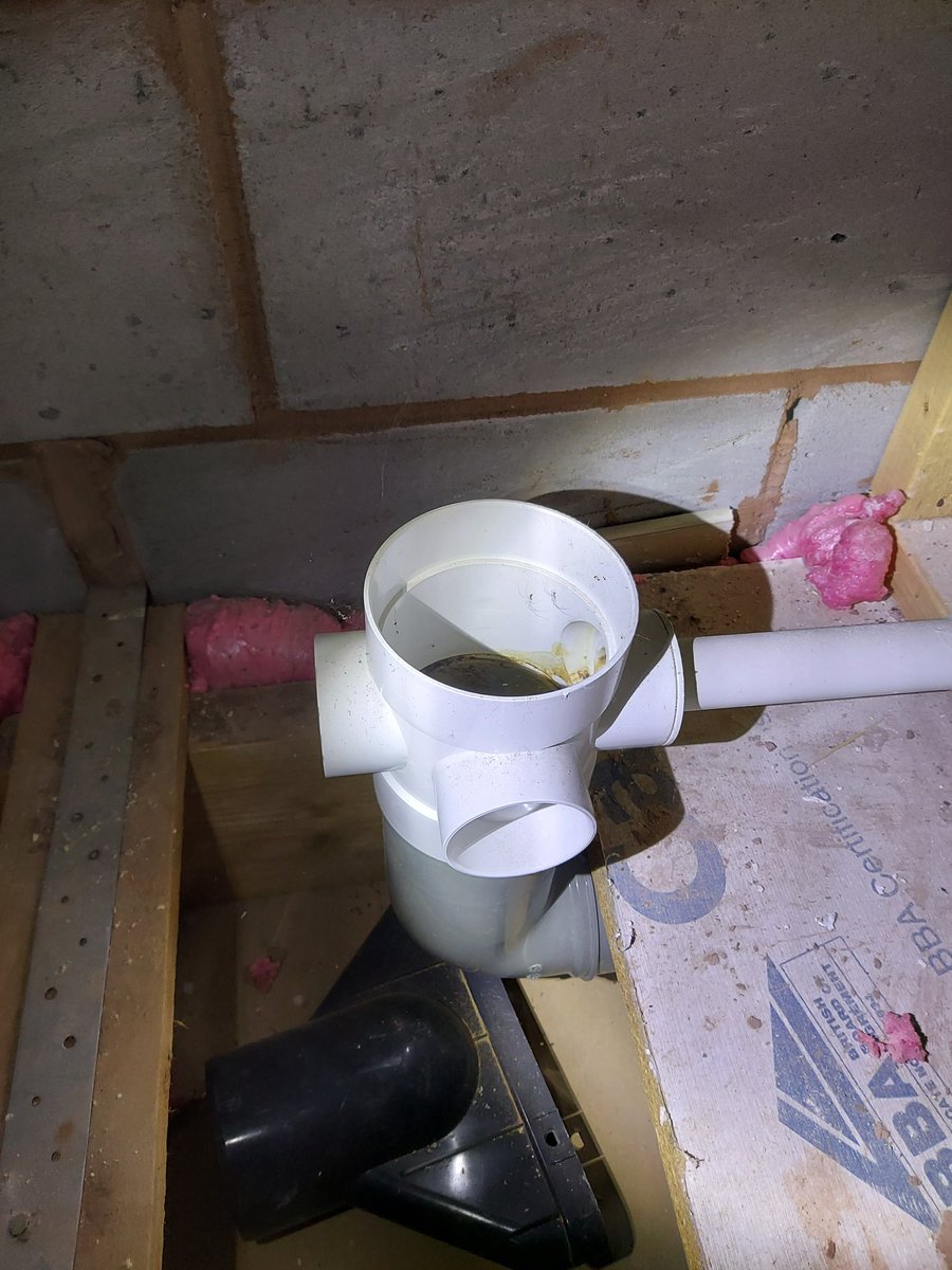 Scottjmac17's tweet photo. @DavidWilsonHome Well well What a surprise to discover not only more lies but more non compliance with building regs. This is becoming even more farcical seen as I'm now being ignored &amp; my open soil pipe could be considered a latent defect. 
#dontbuydavidwilson #DavidWilsonHomes https://t.co/wJyMvCeu5B