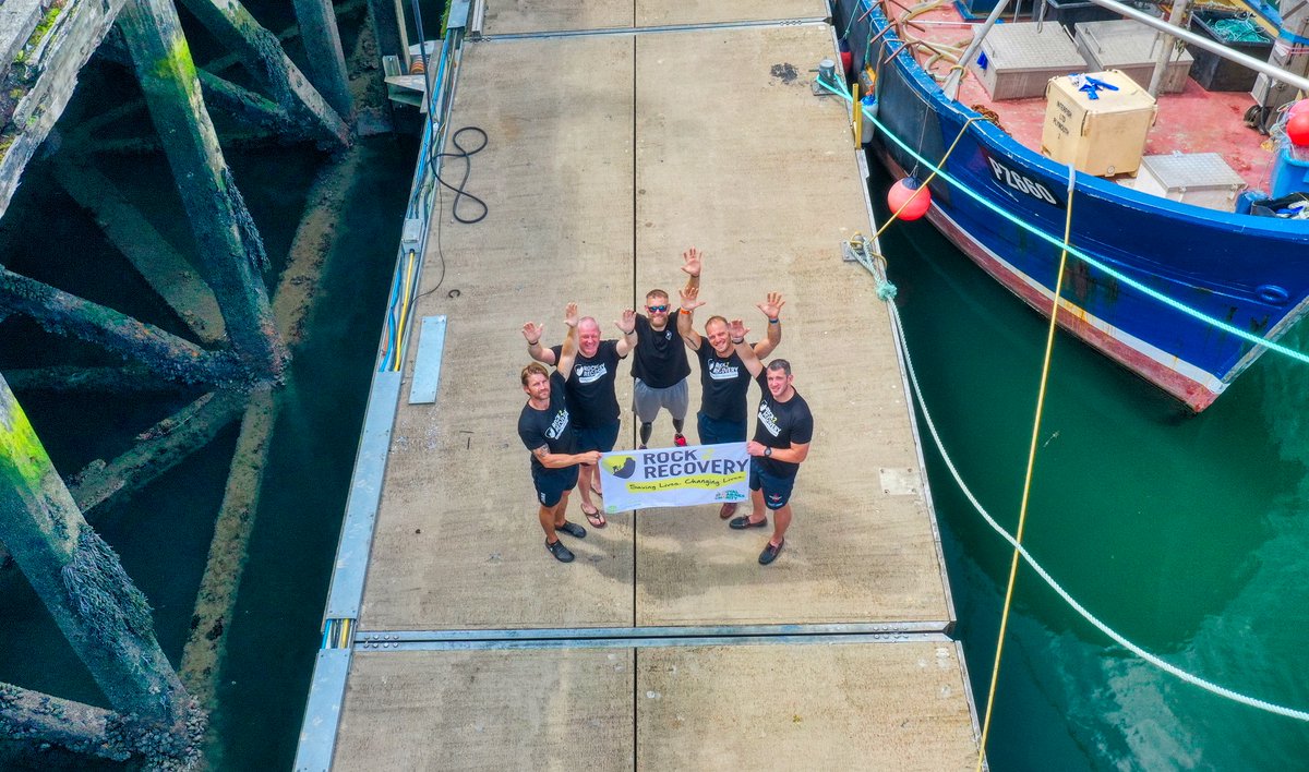 Turnchapel's tweet image. We&apos;re proud to be supporting @TeamCS2020 in their cross-Atlantic race, raising money for @theRMcharity and @Rock2Recovery.

The team includes 4 Royal Marine Commandos who have strong connections with Turnchapel&apos;s and Plymouth&apos;s naval history.

uk.virginmoneygiving.com/Team/TeamComma…