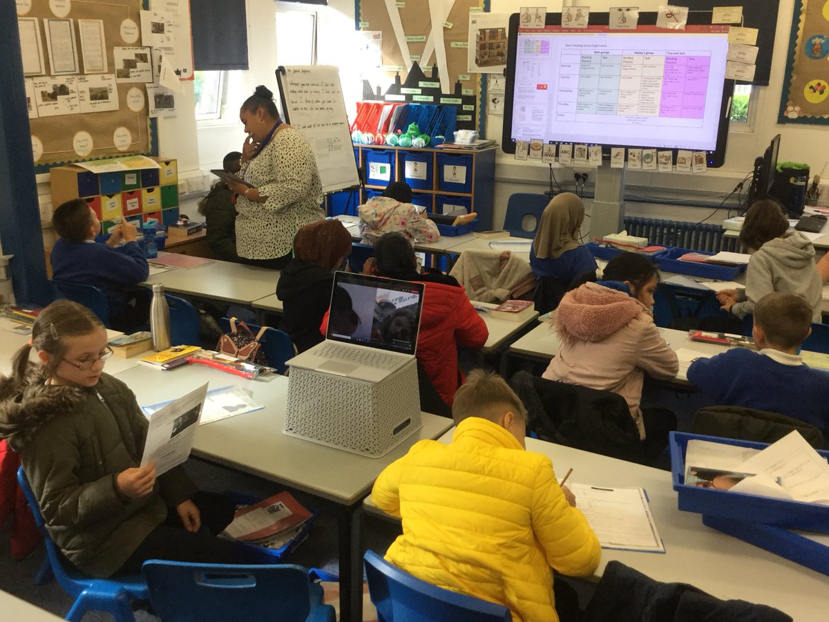 MowmacreHill's tweet photo. Great to see everyone being able to join us in guided reading today. They may be shielding but weβre making sure no one is missing out #BlendedLearning #TechToTeach @MicrosoftTeams @Briggs08D @Discoverytrust @joloustone https://t.co/xEOU0YtiJD
