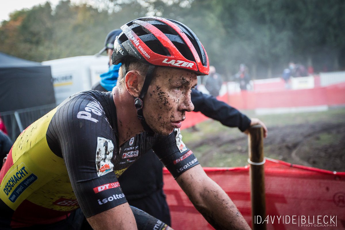 Cross is back, and the photo albums of <a href="/Blieck/">davydb_photography</a> are too. We love it !

Check the full #Rapencross #Lokeren album at our Facebook page 📸