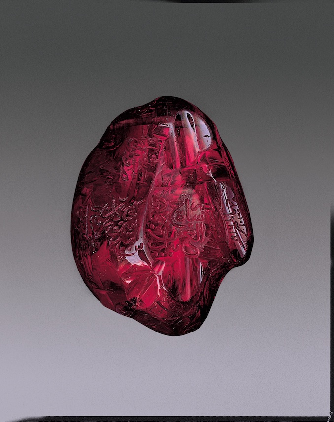 Nadir Shah of Iran engraved the Timur Ruby thus: "This (is) the ruby from among the 25,000 genuine jewels of the King of Kings... which in the year 1153 [1740 AD] from the jewels of Hindustan reached this place." image:  https://torontoguardian.com/2018/08/emperors-jewels-exhibition-aga-khan-museum/ text:  https://www.gemselect.com/other-info/timur-ruby.php