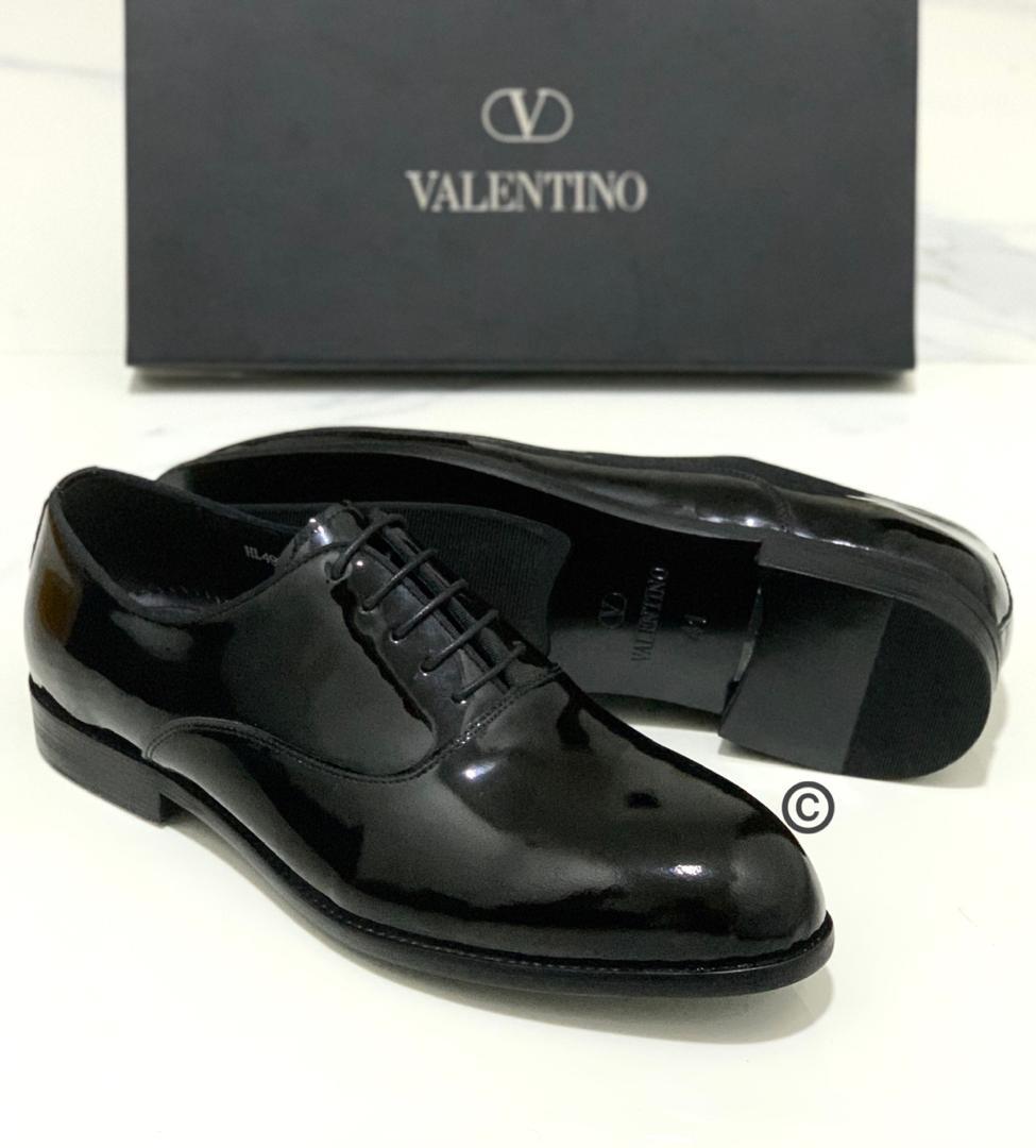 Valentino 28,000Other designers 26,500Sizes 40-46DM/whatsapp  http://wa.me/2347067033552  to order