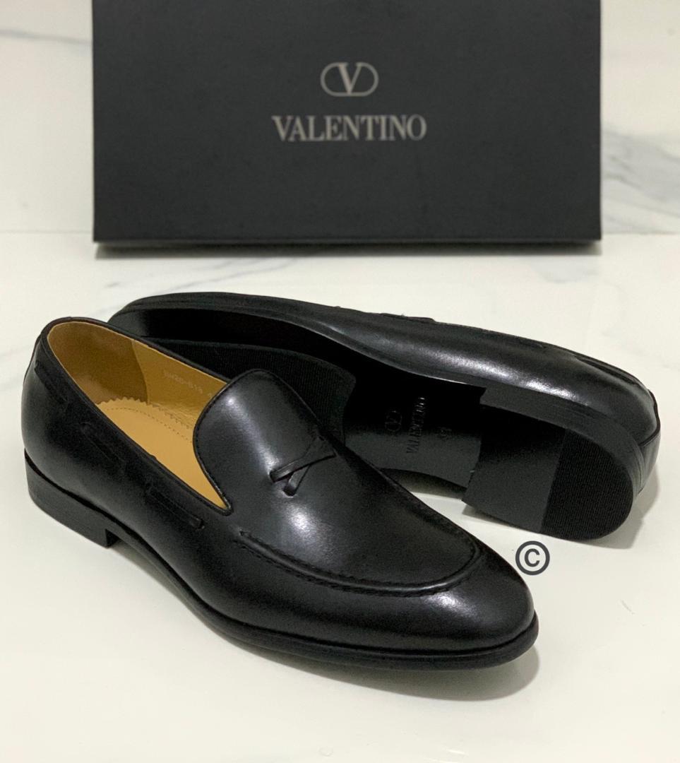 Valentino 28,000Other designers 26,500Sizes 40-46DM/whatsapp  http://wa.me/2347067033552  to order