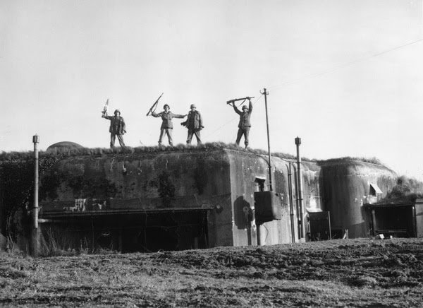 JoseLuisSTAP's tweet photo. Pere Tort, s'enrolà en la 63 Companyia de Treballadors Militaritzats de #Cravant per treballar a les fortificacions de la Línia Maginot. El 14 de juny de 1940 fou fet presoner per l'exercit nazi i empresonat a Le Mans. https://t.co/hdJR358O90