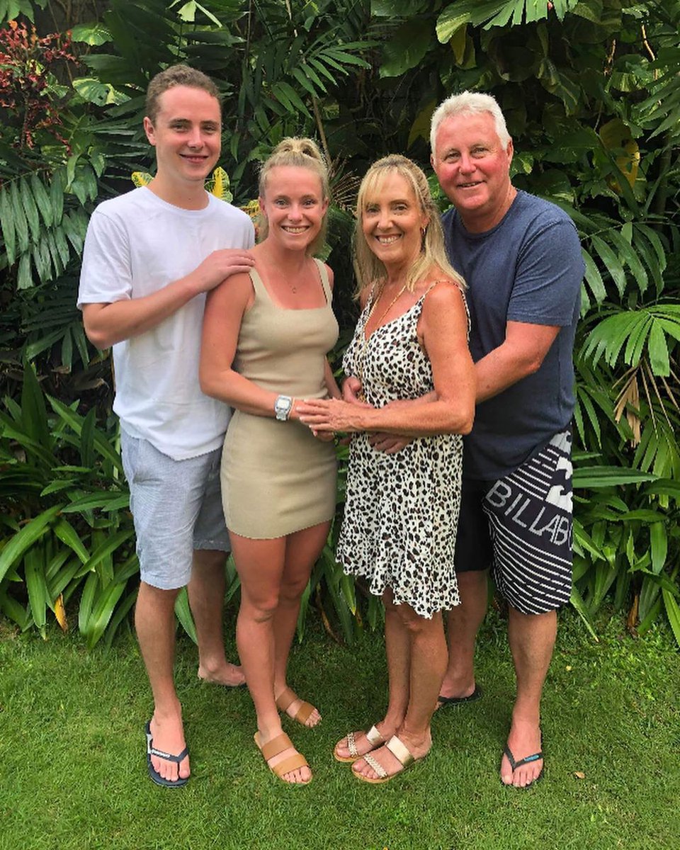 DareToYellow tweet media