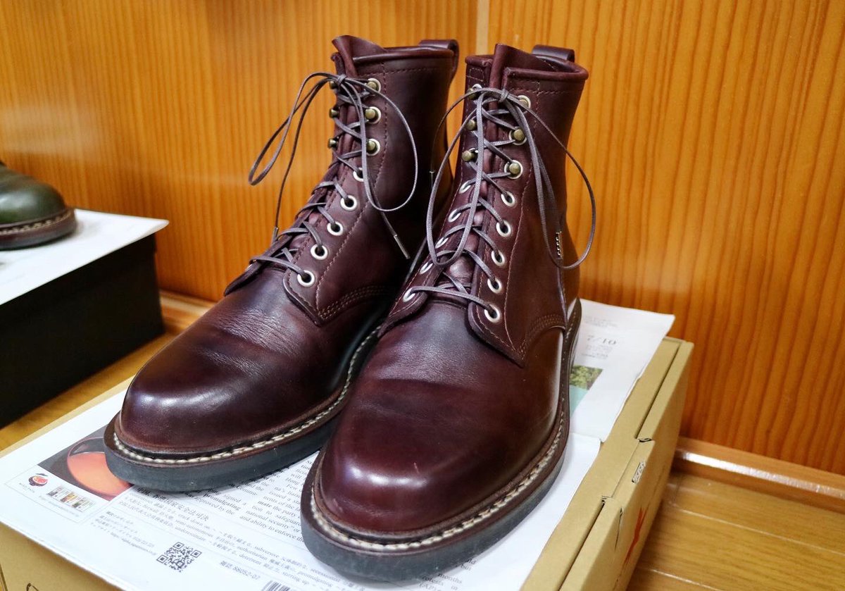 安藤製靴NERO 7ヶ月目 靴紐をダークブラウンに変えました。 引き締まっ