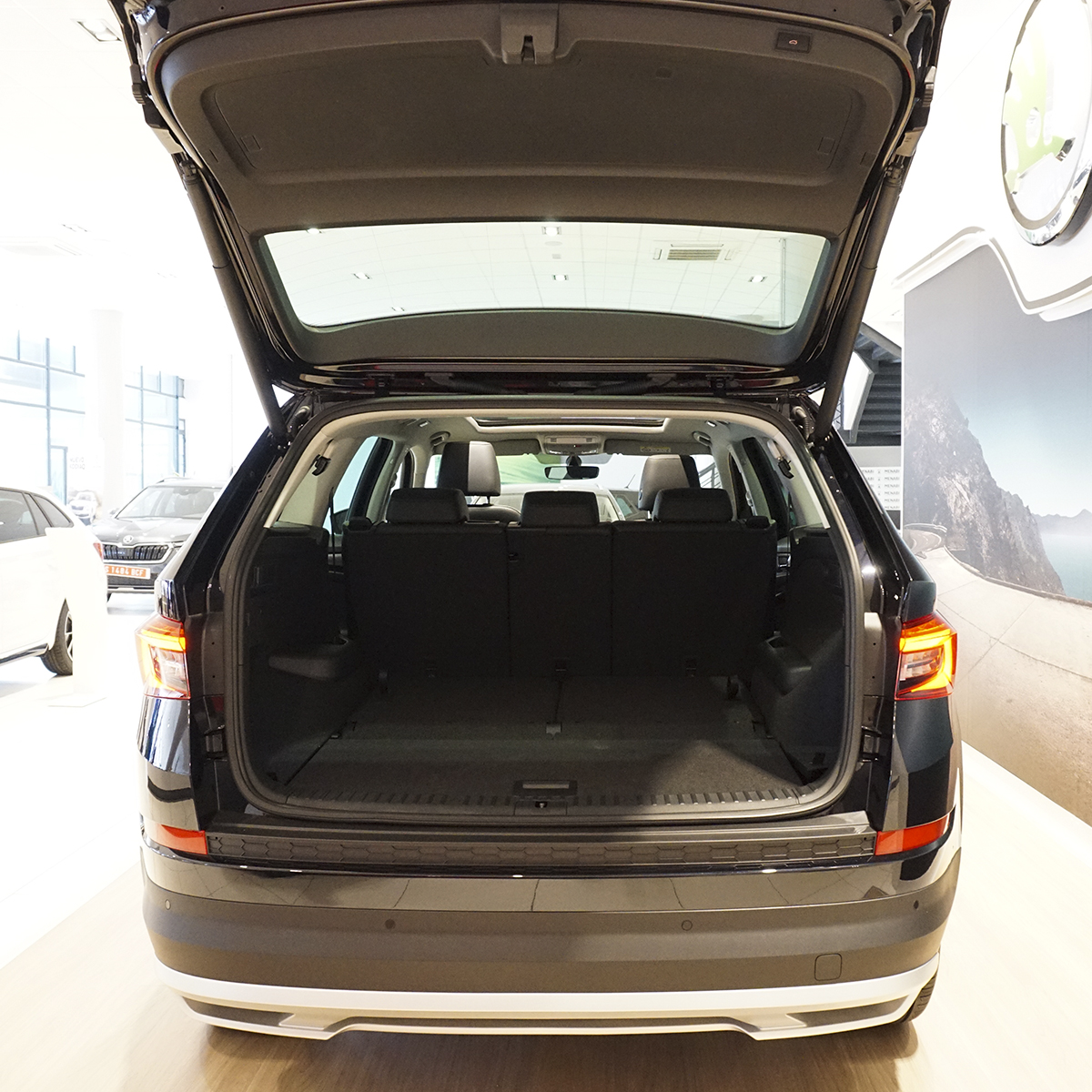 ❗️LIQUIDAMOS STOCK❗️ ¡Este septiembre estrena tu #ŠKODA! Aprovecha nuestros precios y llévate este #Kodiaq 2.0 TSI 140 kW (190 CV) DSG de 7 velocidades 4x4 con hasta un 30% de descuento!

Solicita tu cita previa:
📧 ventas@menabi.skoda.es
☎️ 943 40 42 43