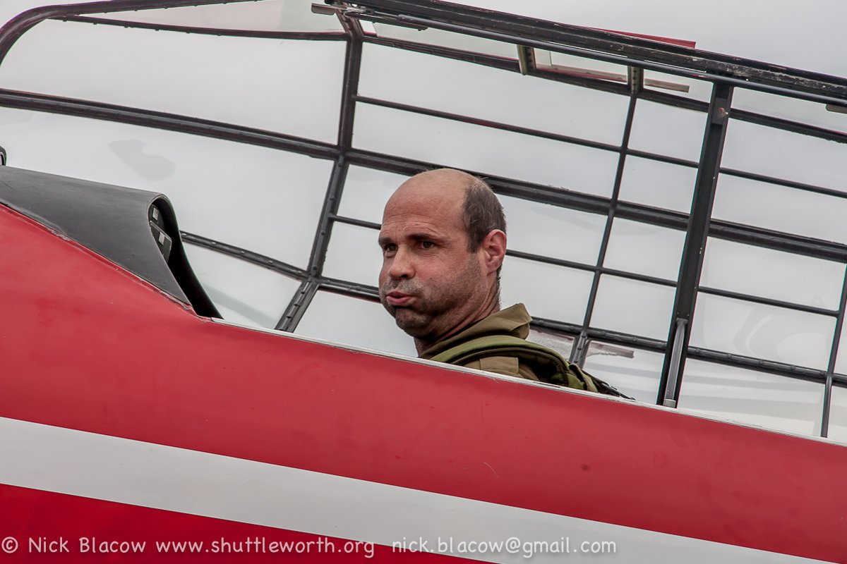 Two notable first displays @Shuttleworth_OW yesterday. Rob Millinship in the Sea Hurricane and Jean Munn in the Comet #dehavilland100 #avgeek #driveinairshow #airshow JM quite relieved at the end