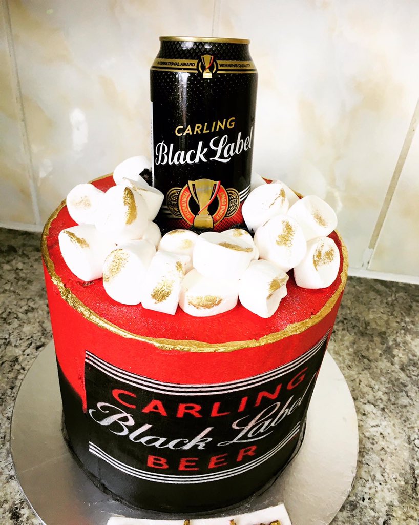 Cake Boutique Ka Sma Sur Twitter This One Was For An 86 Year Old Intombendala Celebrating Her Birthday With Her Favourite Beverage Blacklabelsa Come This Side Https T Co 9fmetuul5d Twitter