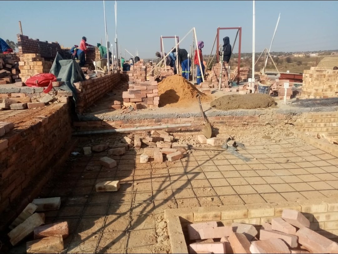 tem_plug's tweet image. Another construction site underway in Raslouw, Centurion.

If you are also looking good and reliable contractor, please email us on thabaziawa@gmail.com for quotation.