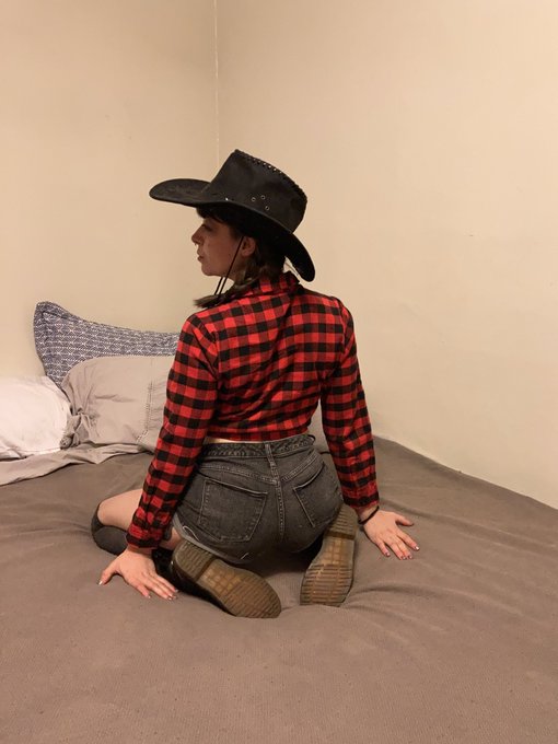 new 25 picture set up on https://t.co/ImaDe4rA1v ❤️ check it out https://t.co/DpQi9O4kME