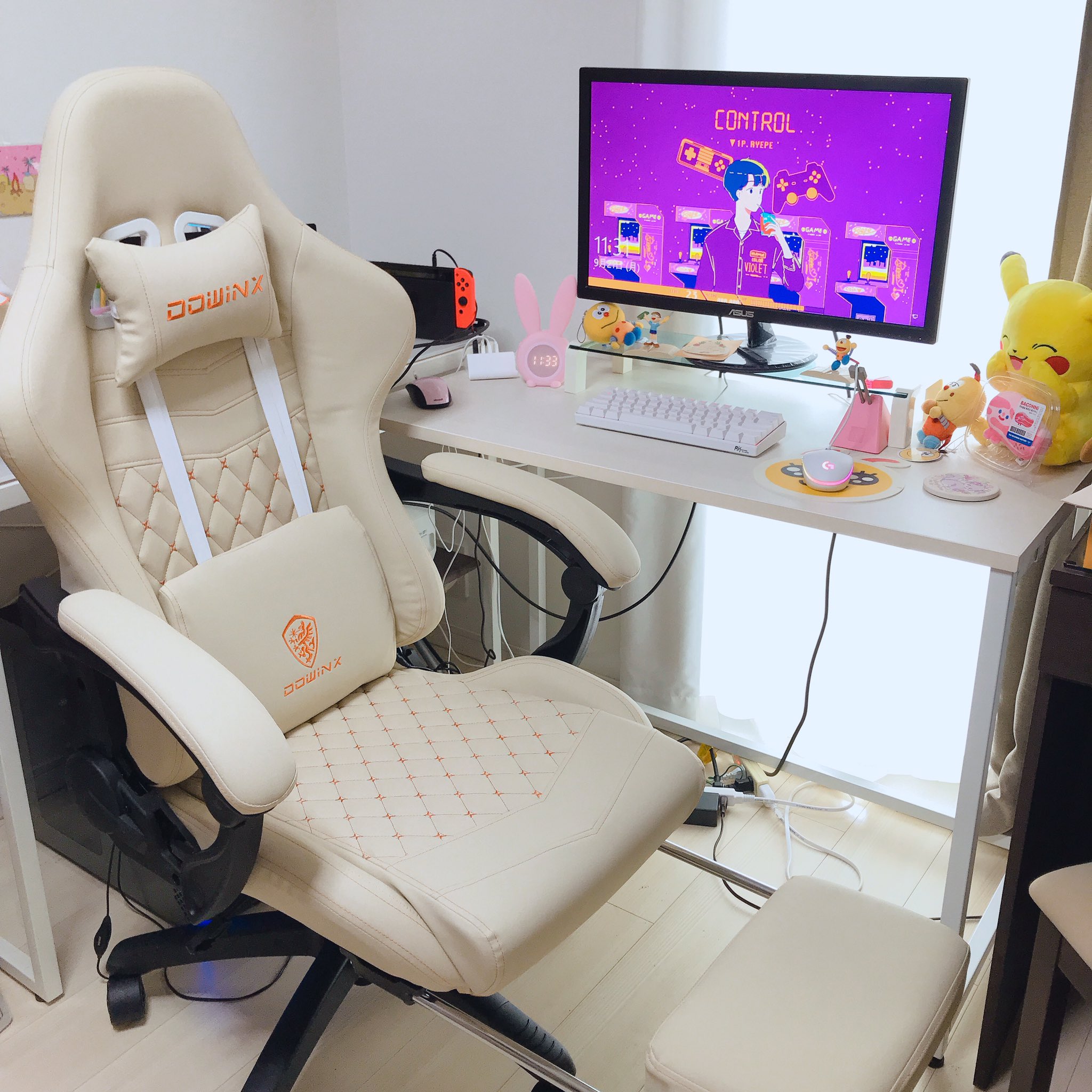 まみお ピンクのデスクマット購入 お前らのpcデスク周り晒していけ T Co 9gvjjklter Twitter