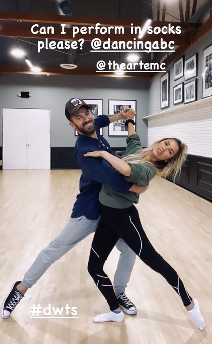 TeamWillYouAcceptThisDance - DWTS - Season 29 - Discussion - *Sleuthing Spoilers* - Page 8 EiaNyI4XsAAC_G-