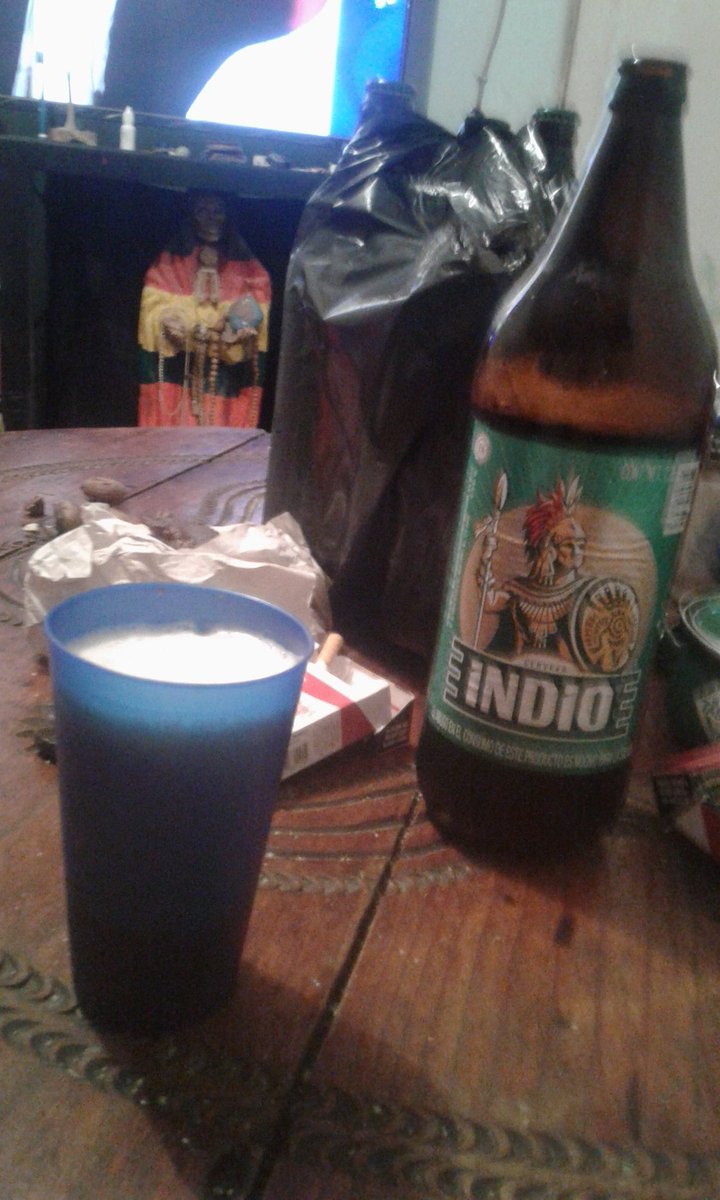 ForeverHank's tweet photo. SALUSITA RAZAAA! ! ! 

#ELTIOBORRACHALES 

#ELHANK https://t.co/Fmk9CmA7p8