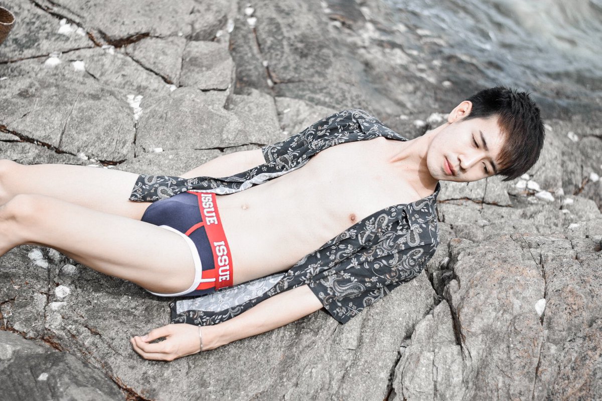 Donutkub2538's tweet photo. ชอบทะเลมากนะ  อยากแก้ผ้าลงทะเล 🌊 https://t.co/AczAuTce1x