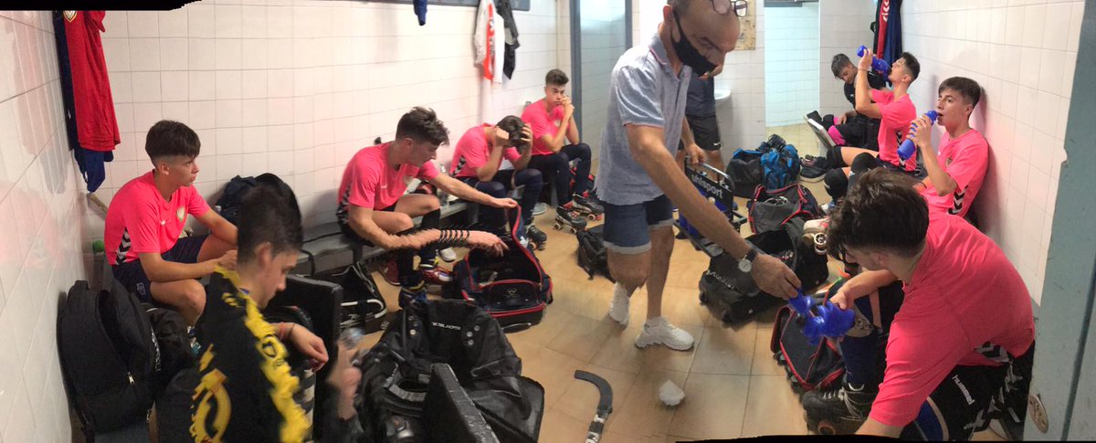 IgualadaHC's tweet photo. #baseihc 

🆚️ @clubpatitordera 1-7 Júnior C

#somhigulada #caminemsemprendavant https://t.co/bZvPm9jZyh