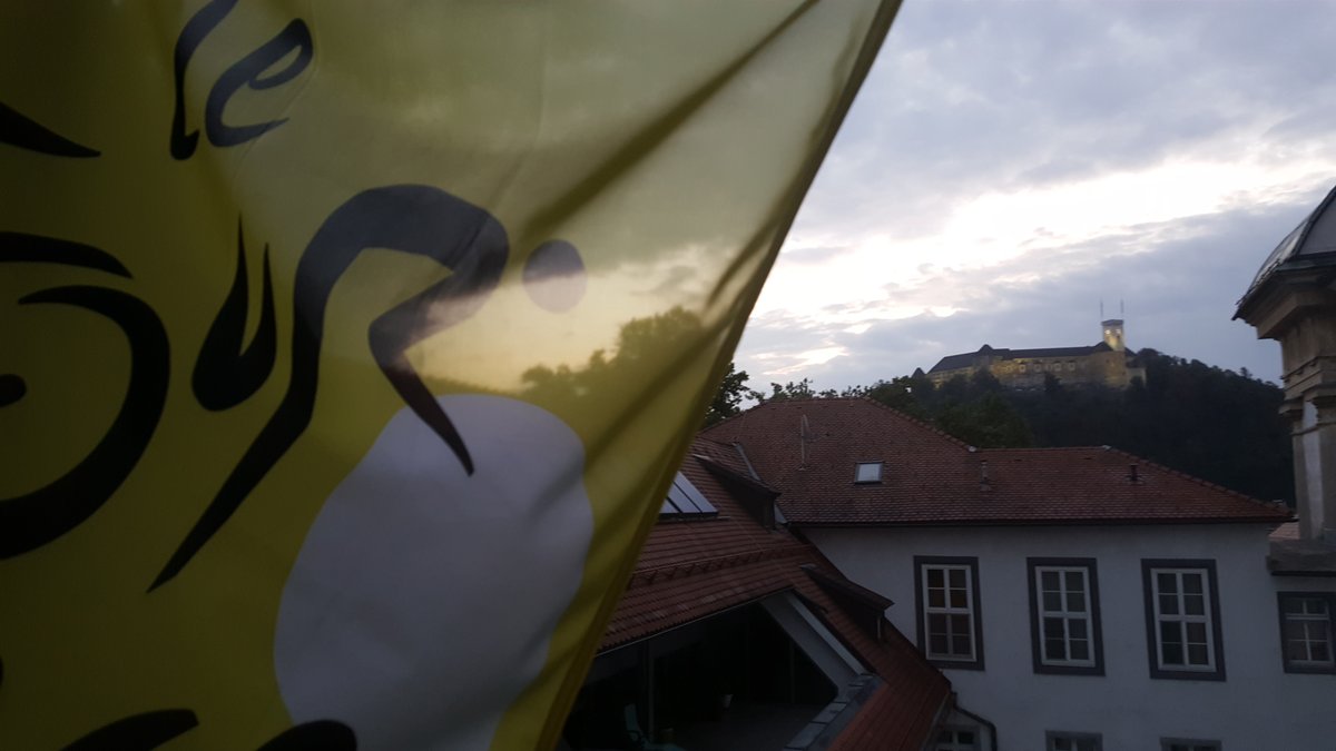 Dobro jutro, hvaležna 🇸🇮😊!
#razodetjeprijateljstva #spoštovanje #delo #solze #veselje #pustolovščina #srce @TamauPogi @rogla https://t.co/S5eLiP1ZZJ
