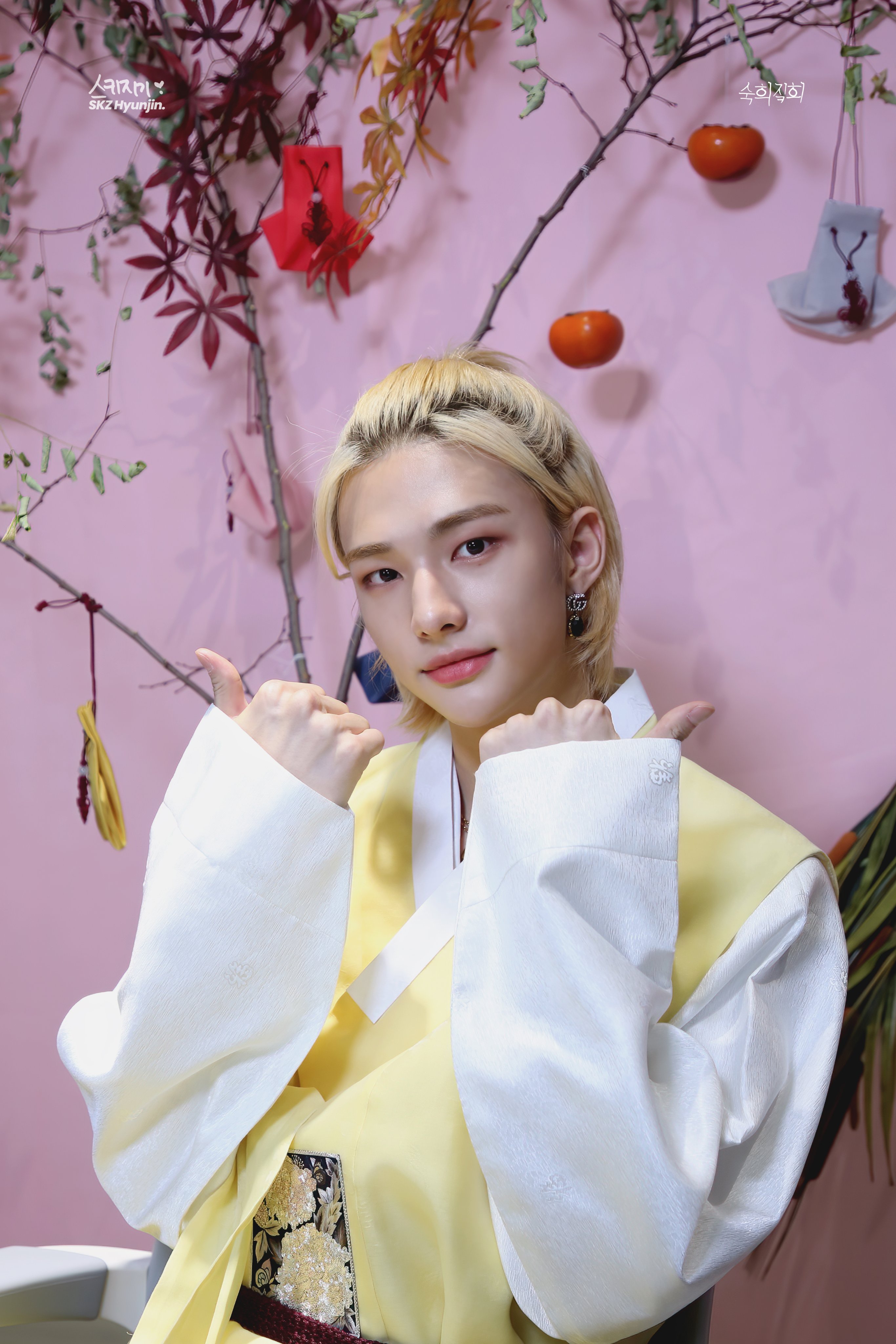 ❺SHINee ジョンヒョン写真集 GLORIEUX CONQUERANT SHINee ジョンヒョン 写真集 Glorieux conquérant SHINee