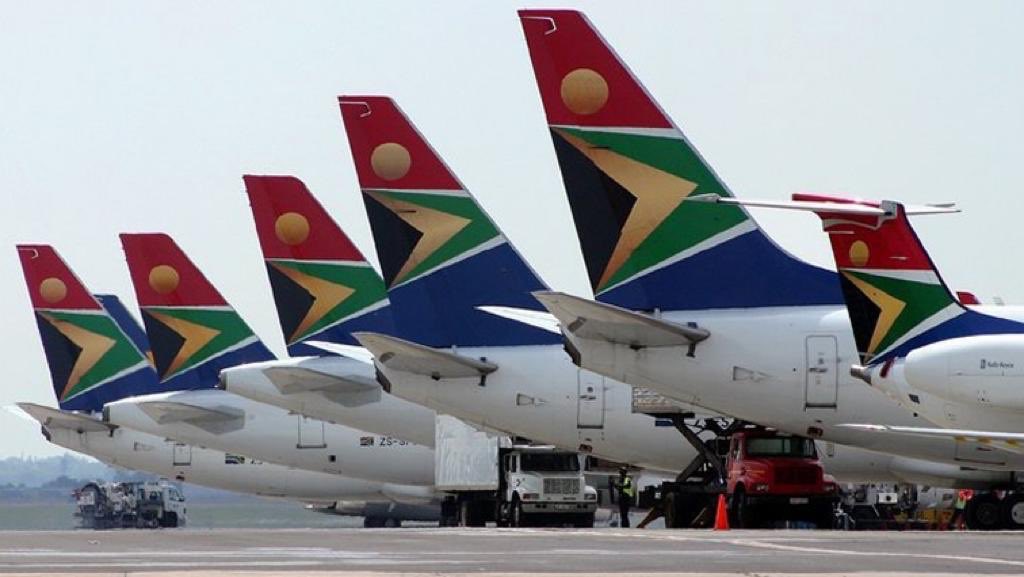 joey_legodi's tweet photo. #Covid19 did not collapse SAA, it was collapsed by years and years of mismanagement-@Numsa_Media National Spokesperson @phakxx #SAVESAA on @SAfmRadio 
@SaccaUnion #SAfmSunrise https://t.co/UGLVqM4fwq