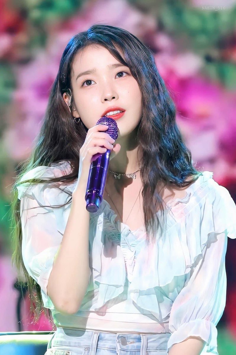 leejiweuns's tweet photo. It's a cruel world, but you make it so beautiful for us.

#아이유 #IU https://t.co/7NPu2spTk4