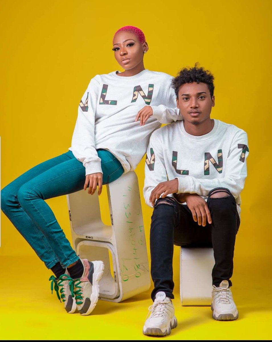 samirah_6's tweet photo. Harmattan is Coming! 
It's abt to get really cold &amp; hazy in Naija!
Which means U have to be prepared! 
The #NLNTMerch is a Quality &amp; affordable wear to help U get that comfort U desire. 
You Grind &amp; slay at the same time. The weather got nothing on U! 😁😁
#BuyTachaMerch Today! https://t.co/od4BONXvHT