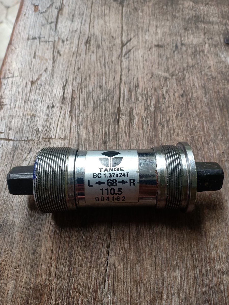 TrackSale's tweet image. BB Tange 110.5 nih, good condition lancar jaya tanpa problematika, cuma minus ada sedikit bekas pylox.
Buka harga 250k nego in aja dulu
Lokasi Malang
#fnfjb