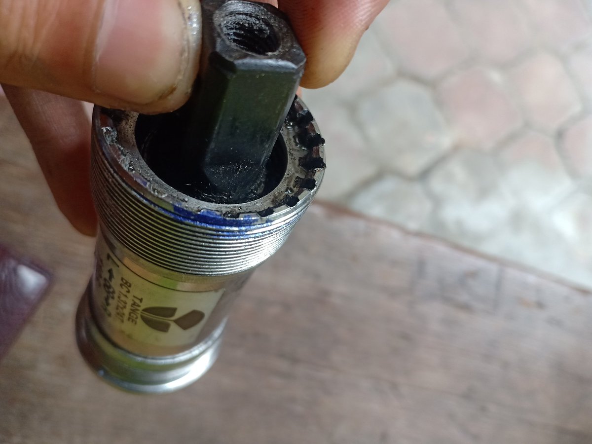 TrackSale's tweet image. BB Tange 110.5 nih, good condition lancar jaya tanpa problematika, cuma minus ada sedikit bekas pylox.
Buka harga 250k nego in aja dulu
Lokasi Malang
#fnfjb