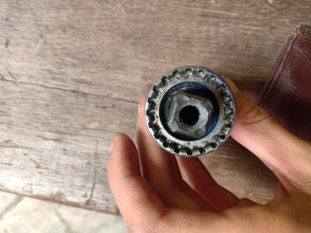 TrackSale's tweet image. BB Tange 110.5 nih, good condition lancar jaya tanpa problematika, cuma minus ada sedikit bekas pylox.
Buka harga 250k nego in aja dulu
Lokasi Malang
#fnfjb