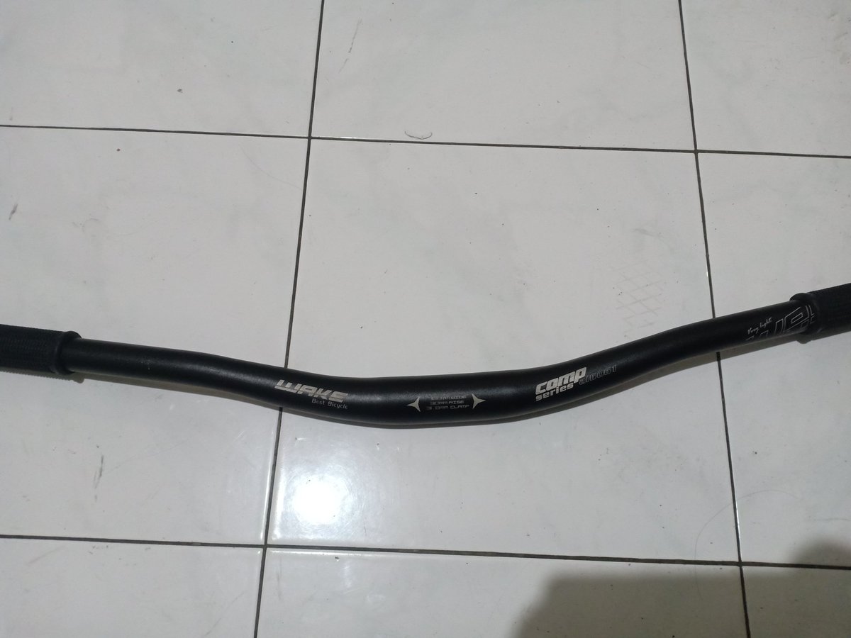 TrackSale's tweet image. Chainring Lasco 46T BCD 130 (80K)
Risebar Wake OS, panjang 700mm (140K)
#fnfjb
