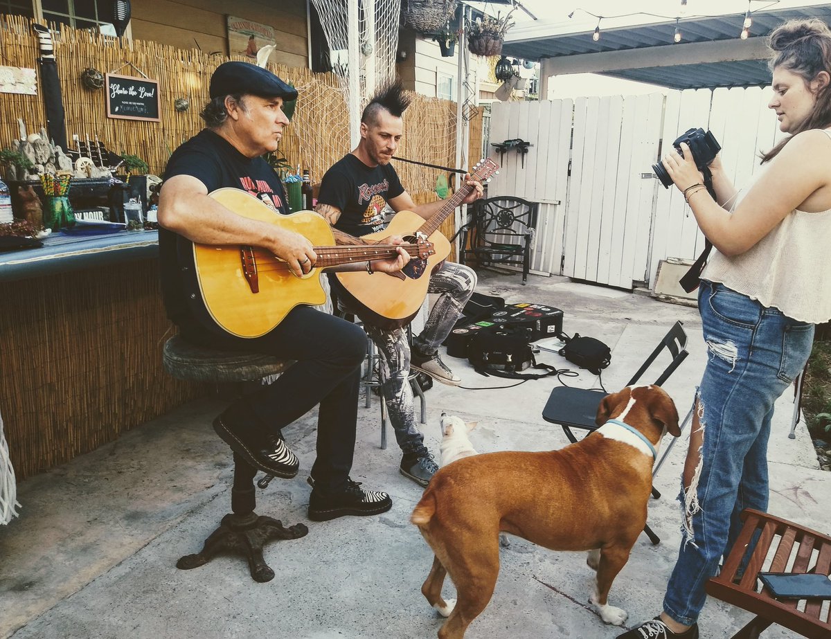 Thekatmonroe's tweet photo. Today was fun! Stay tuned for Chad's Underground Scene at the Monroehawk Tiki bar hosted by Chad Carrier with guest KZ Anarchy on https://t.co/frNwzUZaxi 🦜🤘🎶🎶 #chadsundergroundscene #xstreamradio https://t.co/ymOnBJBirM