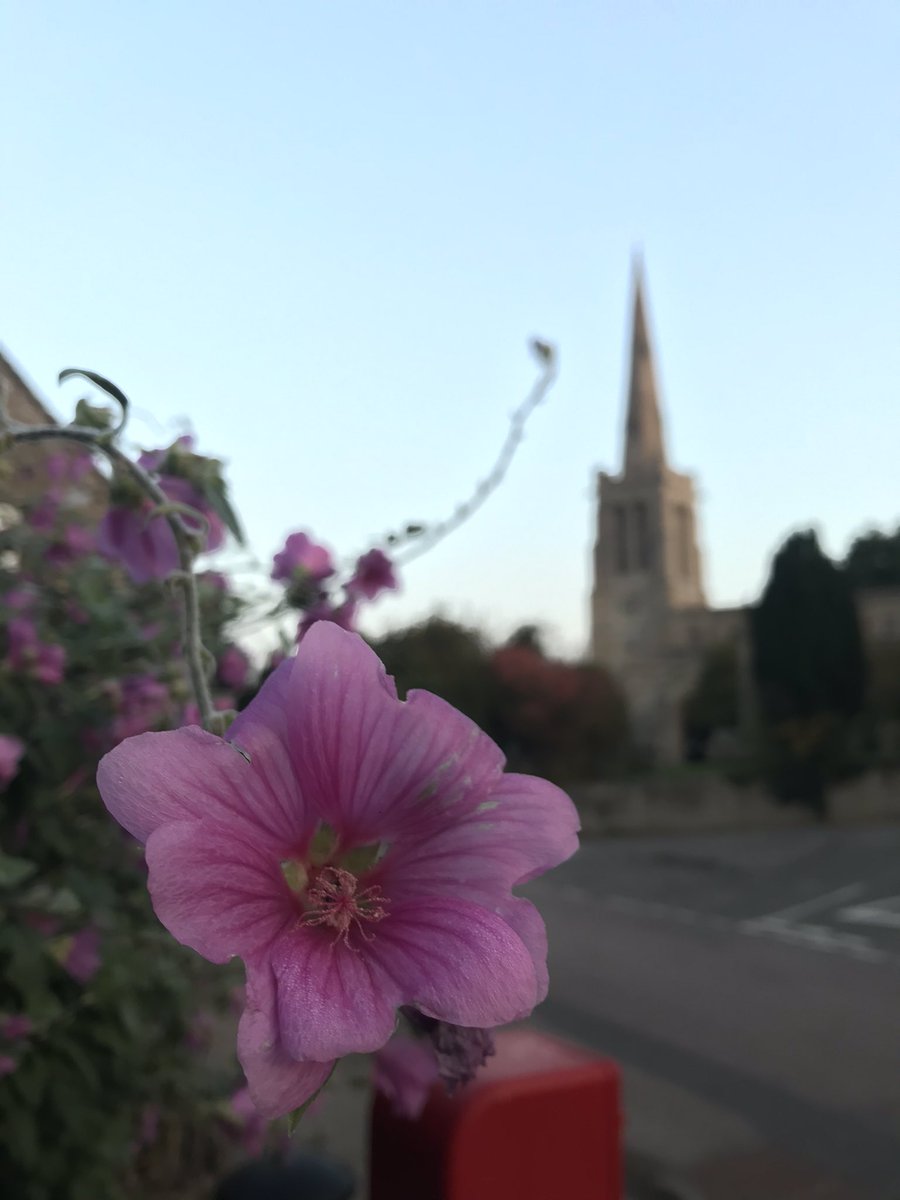 tompradio's tweet photo. 18 months ago, Bulwick village shop was nearly lost to fire. Today, it reopens! And beautiful it is too.
#shop #community @BBCNorthampton @AmosAnnabel https://t.co/ss5lV1ucqV