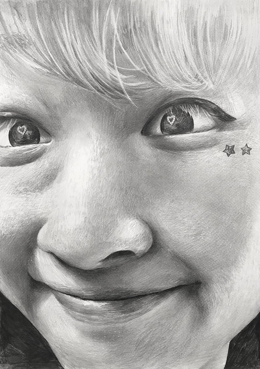 河合塾美術研究所 新宿校 公式 自画像コンクール 沢山の投票ありがとうございました 今年は中学生から本科生まで参加数が多く レベルの高い作品が揃って大変良かったです 自画像は専攻の特色があり またそれぞれの個性が反映されているので