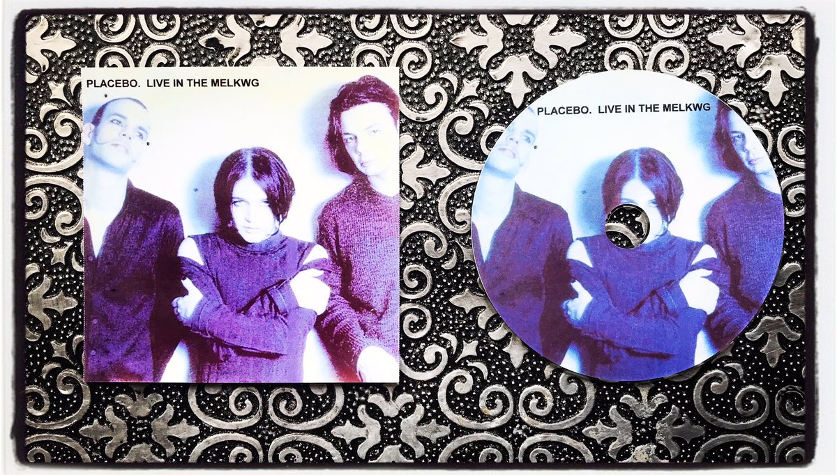 PlaceboFansUK's tweet photo. Placebo - Live at Melkweg Amsterdam - 1998 Bootleg CD #PlaceboFansUK #Placebo #BrianMolko #SteveHewitt #StefanOlsdal #Placebo20 #PlaceboCollection #MilkwegAmsterdam #WithoutYouImNothing #PlaceboBootleg #Placebo1998 #PlaceboWorld #PlaceboAmsterdam #Bootleg #PlaceboWorld #BootlegCD https://t.co/I4Ke4VpQa0