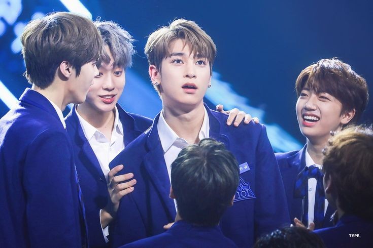 alldayhangyuls's tweet photo. hangyul hearing the news that he is the leader: https://t.co/6SWVZlenrv