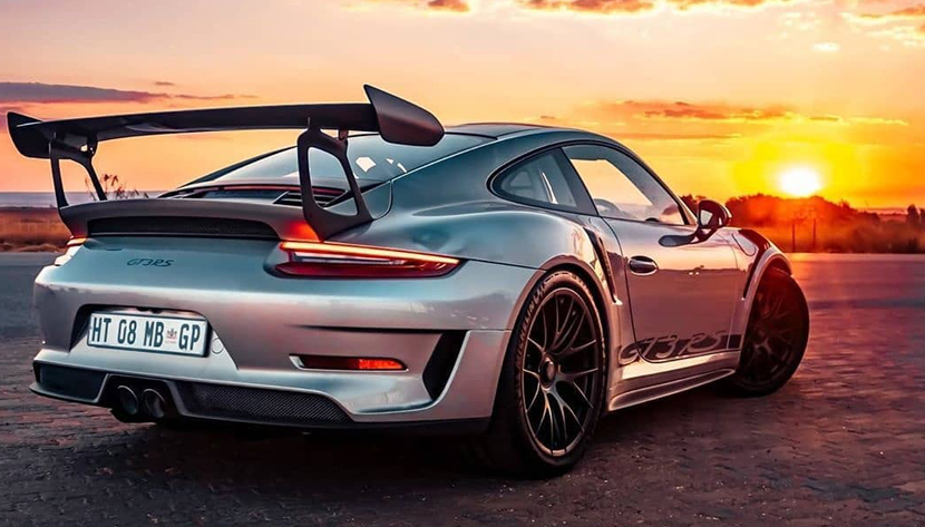 GoRevma's tweet photo. 👁‍🗨Με τα ηλεκτρικά μοντέλα της Porsche το ηλιοβασίλεμα δεν ήταν ποτέ ομορφότερο! #Porsche #Ήρων #Ηλεκτρισμός #Madphoto #Carstwister #Inst #Ταχύτητα #Ενέργεια #RevmaGo https://t.co/KZt1SAnyJy