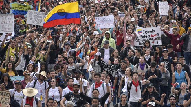 Una gira con el propósito de unir mentiras y mentirosos, falsedades, calumnias y lacayos imperiales aferrados a crear el caos, la inestabilidad e incluso, el clima para una intervención militar foránea contra Venezuela. Es una infamia. #SomosCuba #ManosFueraDeVenezuela