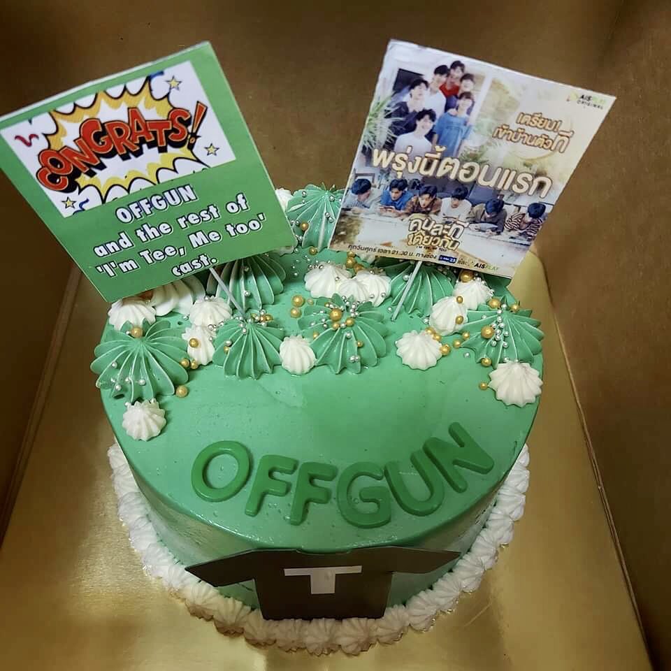 GunAtthaphanPH_'s tweet photo. This was supposedly a project last Friday, for the launching of "I'm Tee, Me too" but since no one will received it, we rescheduled it for today 😊

The cake is so cute 🤧💚💚

@AtthaphanP @off_tumcial

#ImTeeMeToo
#OFFGUNSupportProjectPH
#GunAtthaphanPPH https://t.co/WTZduR1x2j
