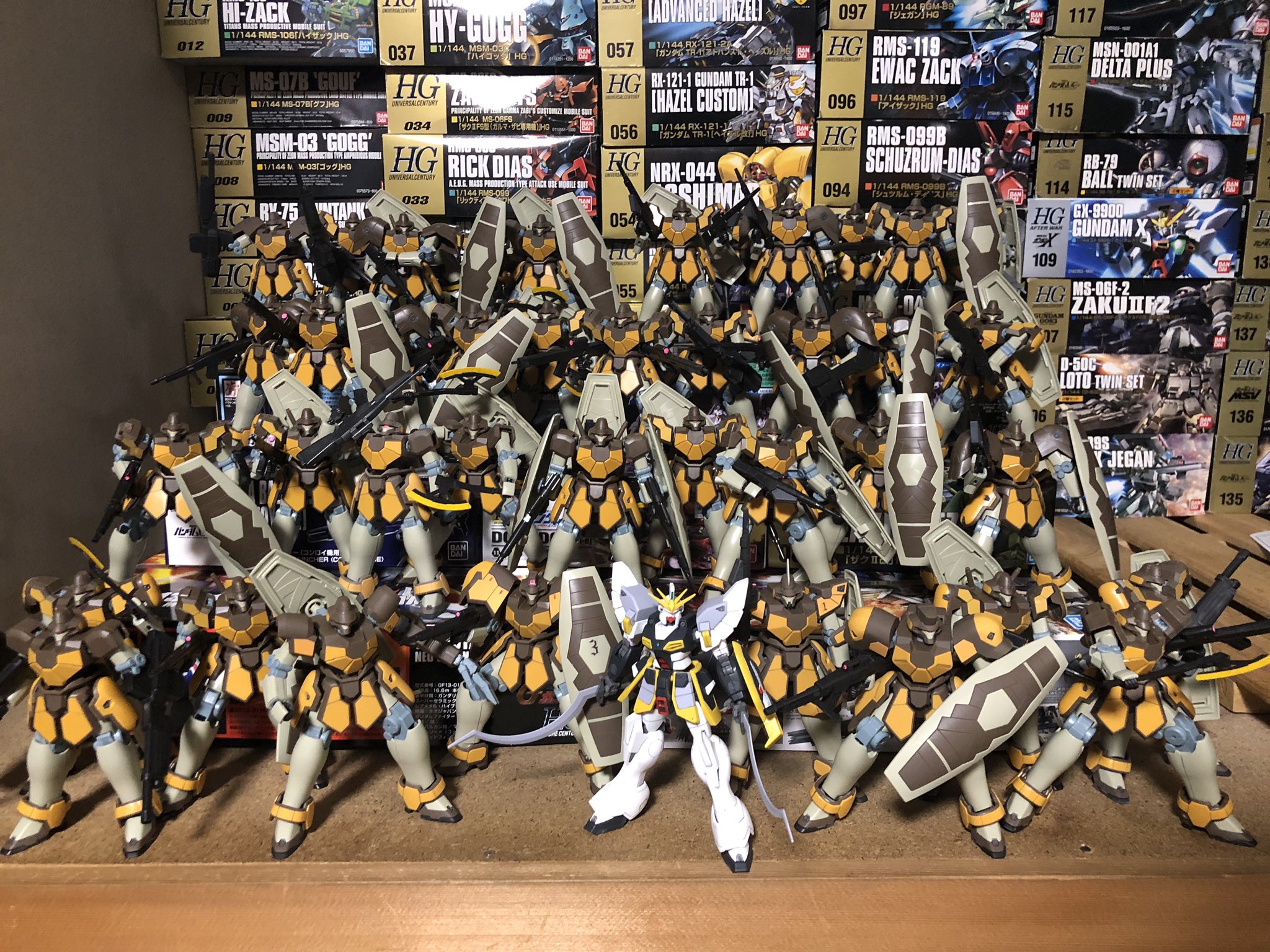 クノティス Hg マグアナック 36機セット制作の僕 1枚目 予約した時の僕 2枚目 届いた時の僕 3枚目 作ってる時の僕 4枚目 完成した時の僕 T Co Ikmt8ji3xs Twitter