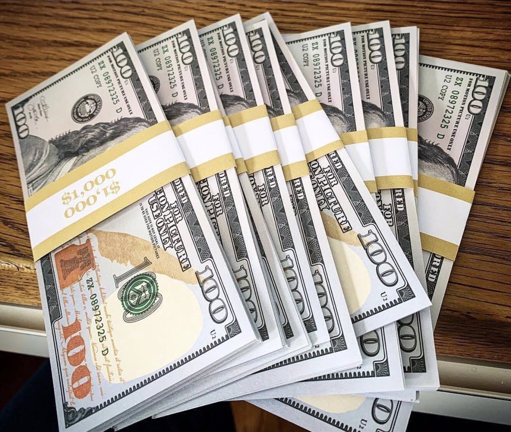 Ronald49549887's tweet photo. Dm me if you are looking for sugar  daddy to help you financially with $5000 for bills and debt but I don’t ask for gift card or bank info but I paid through cash app only you can dm me +1(401)684876 https://t.co/USisFkX4x7