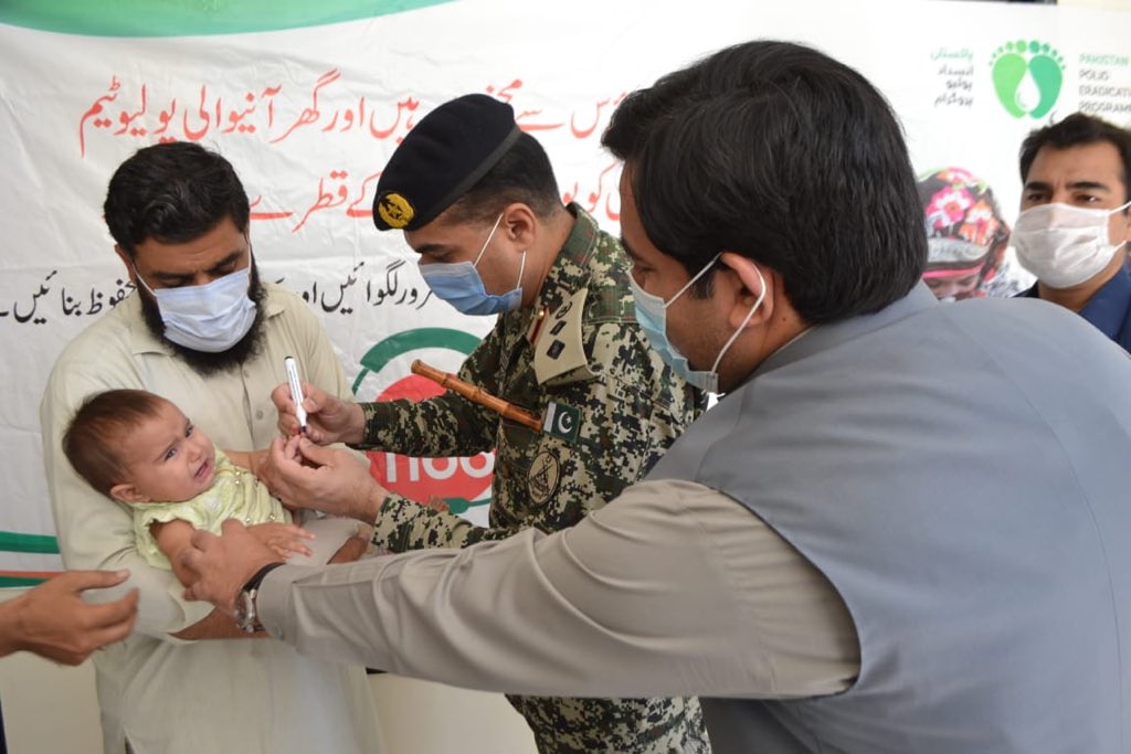dcbajaur's tweet photo. Today, Deputy Commissioner Bajaur Muhammad Fayyaz Khan Sherpao alongwith Sector Commander North and Commandant Bajaur Scouts inaugurated the Anti Polio drive by administering polio drops to children at DC office Civil Colony Khar.@PMRUKP https://t.co/tSqhJLCdjG