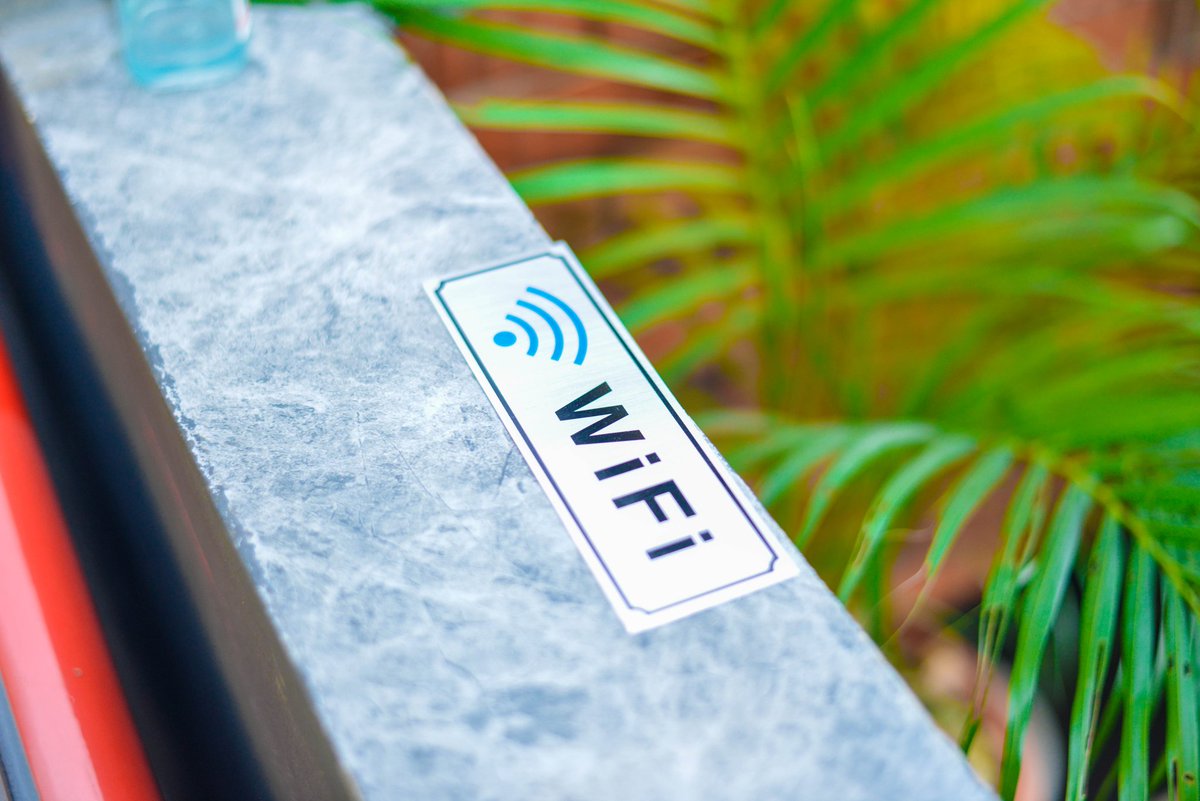 MJFuruResto's tweet photo. Wifi gratuit, Parking sécurisé, Espace V.I.P, Service de Restauration, Réservation par commande... #MJFuru s'adapte à toutes vos commandes 24h/24. 
Vos désirs sont nos ordres ☺️☺️. Passez nous voir ! https://t.co/icC7n2s7cl