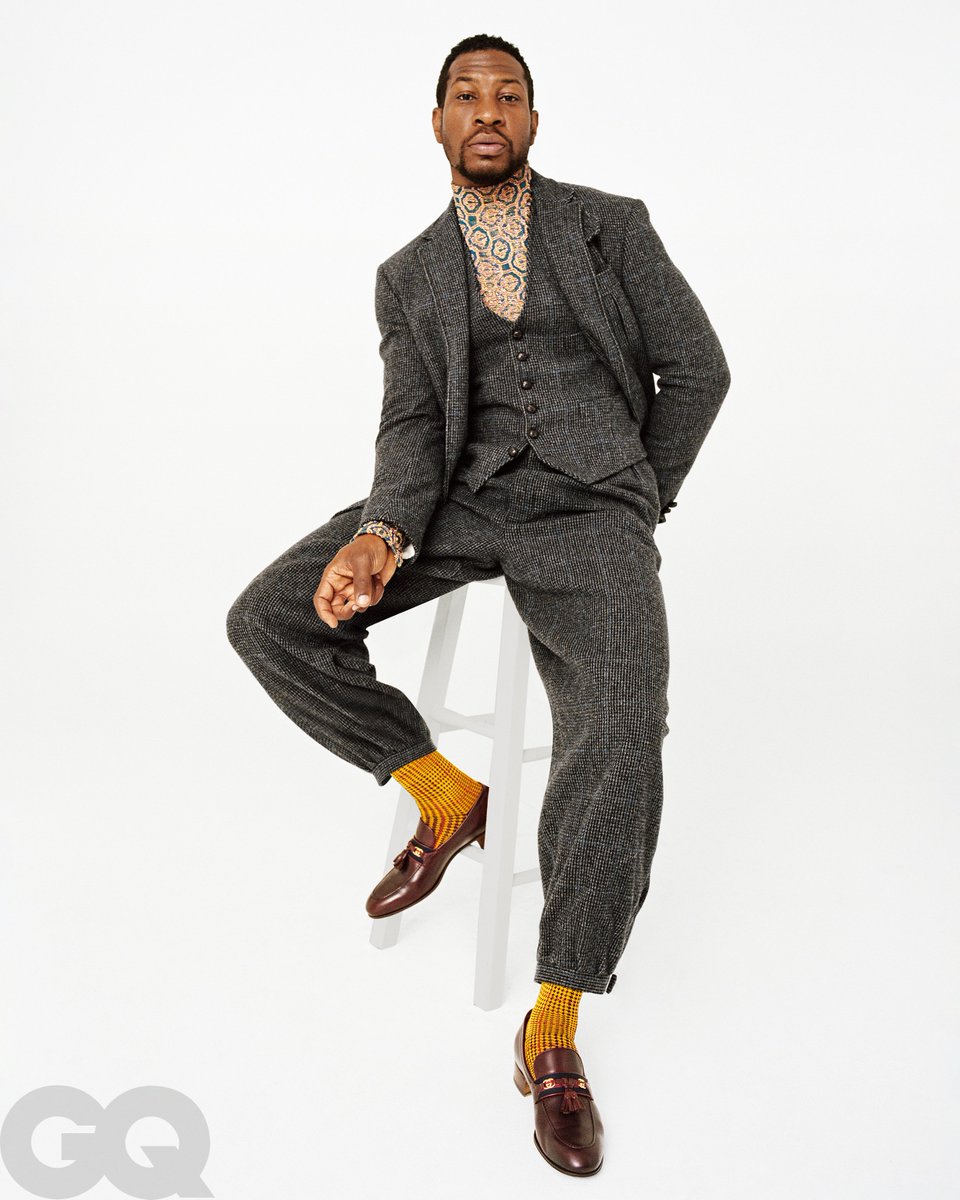 For the October issue of GQ, Jonathan Majors opens up about  #Da5Bloods,  #LovecraftCountry  , and channeling his gifts to bring to life untold epics of Black America  http://gq.mn/DloNzIO 