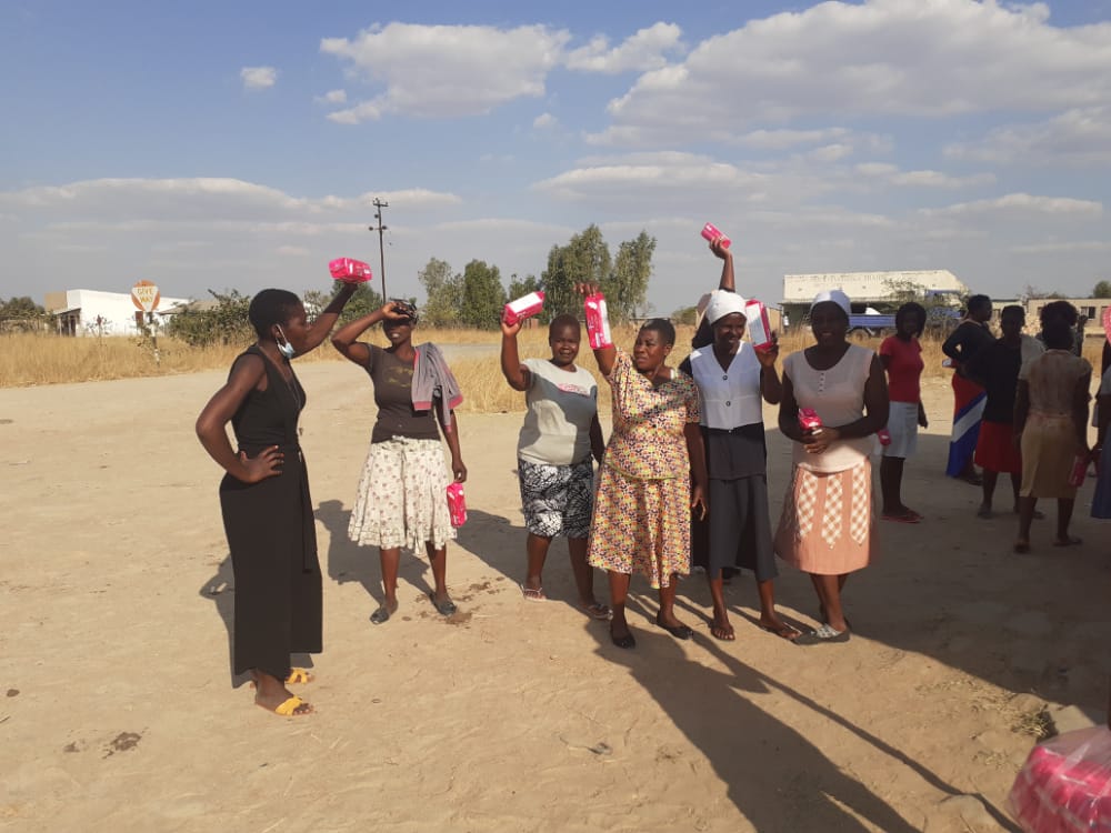 SanitaryAidZim's tweet photo. Women and girls in Zvimba receive sanitary wear to manage their periods safely and with dignity. We were also happy to discuss menstrual health and hygiene issues. Every woman and girl should have full control of their periods.
#PeriodsCannotWait https://t.co/2Q5J2pKTLd