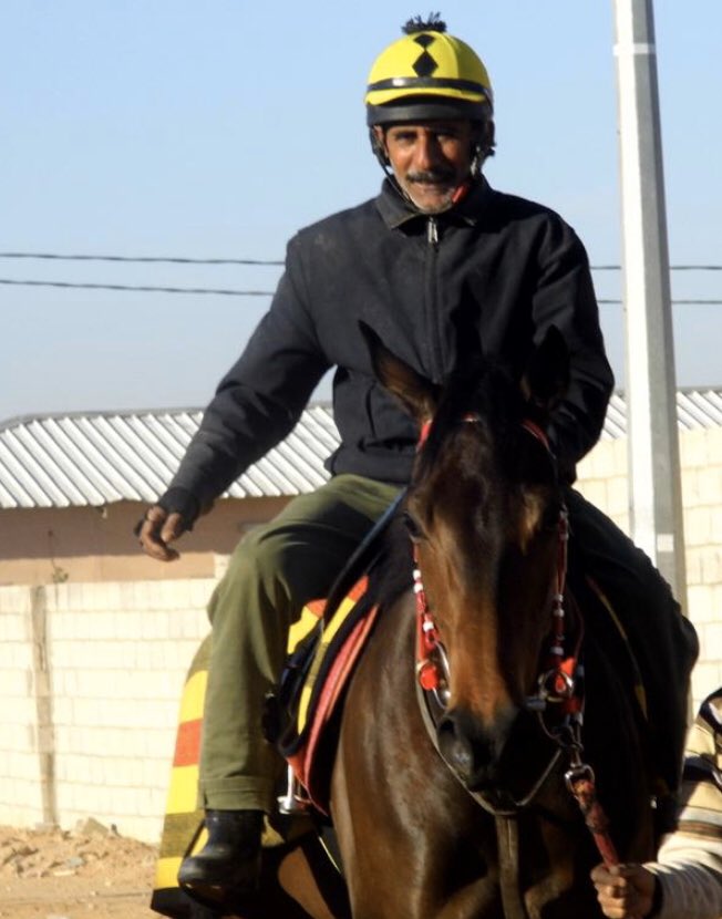 بقلوب مؤمنه بقضاء الله وقدره 
انتقل الى رحمه الله صباح اليوم سرفراز خان ( ابوالفضل )

 33 سنة عمل  مع الشايب الله من امانه واخلاص بالعمل القلب حزين والعين تدمع في فراقك  اللهم اغفر له وارحمه واسكنه الفردوس الأعلى وأبدله دارا خيرا من داره واجعل قبره روضة من رياض الجنة ..