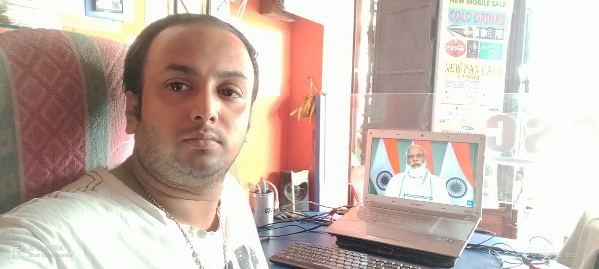 sdasinfo's tweet photo. Ghartakfibre internet  inogration by our pm narendra modi live watch
#GHARTAKFIBER 
@cscwestbengal 
@CscMalda 
@dintya15 https://t.co/ha7gIsoMh4